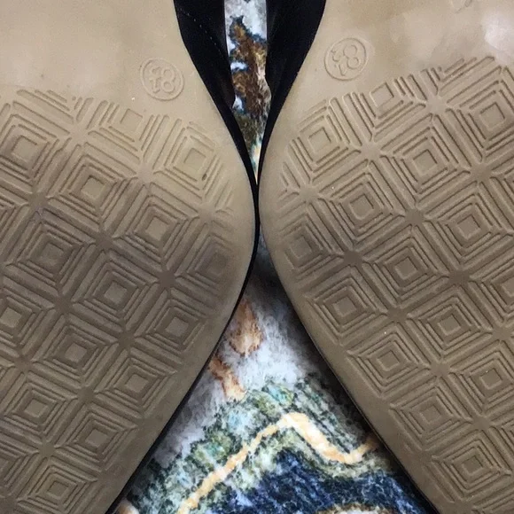 Attention ‘Tyanna’ Black Faux Leather Point Toe Stacked Heel Pumps - Picture 5 of 10